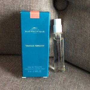 Never Used Natural Spray Vanilla Apricot